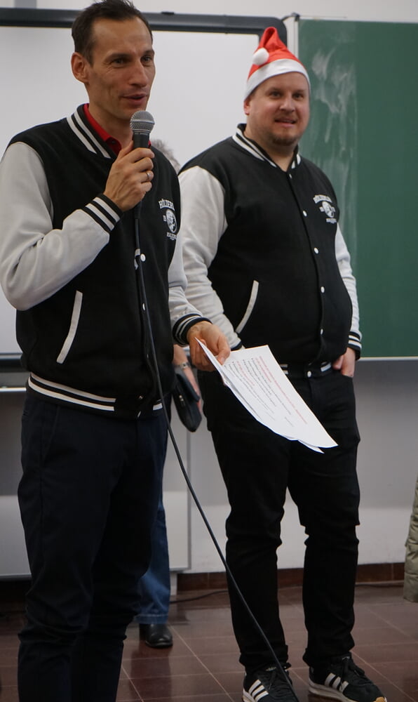 Schulleiter Ernst Engelhaus und Benjamin Fezer-Walter bei der Begrüßung